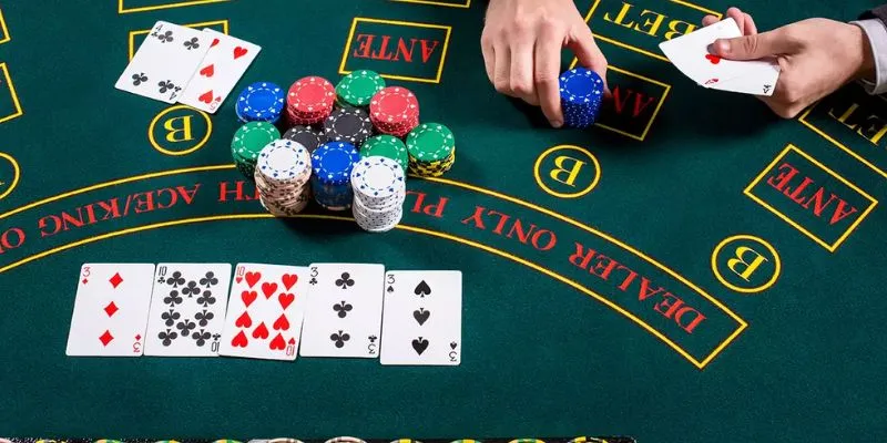 Tìm hiểu về các thứ hạng tay bài Poker